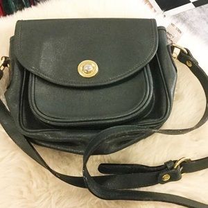 💕🎉 Valentino crossbody *vintage* 🎉💕